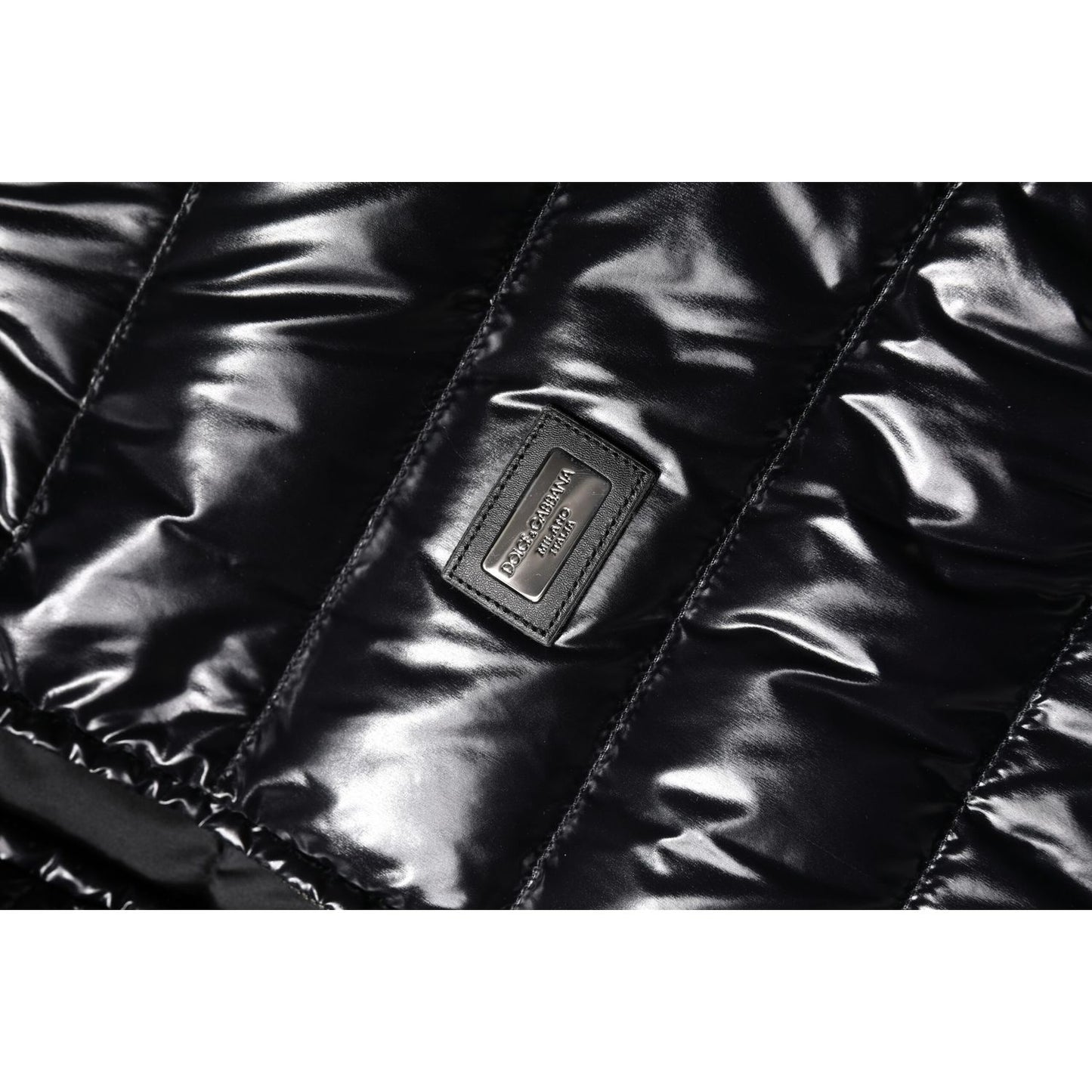Dolce & Gabbana Black Logo Plaque Full Zip Puffer Jacket 1728,67345645728,Black,Clothing,Dolce & Gabbana,IT44 | L,Jackets & Coats - Clothing,Jackets & Coats - Women - Clothing,Material: 76% Nylon 24% Polyurethane,New with tags,Shell Jackets - Jackets & Co
